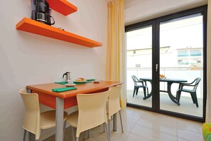 Dining - Holiday apartment mit Klimaanlage und Balkon (Lignano)