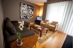 Smart-TV, DVD-Player, Stereoanlage