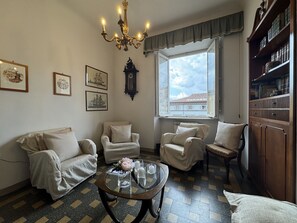 TV - Apartment in Lucca with 2 bedrooms sleeps 4 (Lucca)