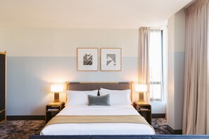 Ropa de cama de alta calidad y minibar 