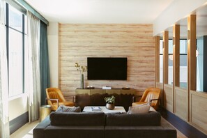 Ropa de cama de alta calidad y minibar 