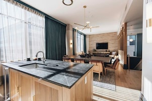 Presidential Suite | Premium bedding, minibar, in-room safe, individually decorated