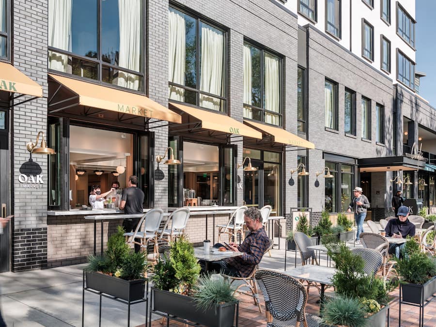 4 restaurants, breakfast, lunch, dinner served; Greek cuisine