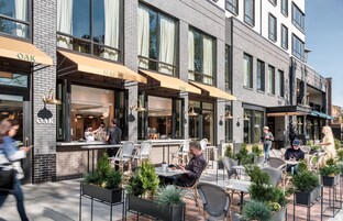 4 restaurants, breakfast, lunch, dinner served; Greek cuisine