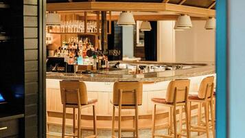 5 bares, bar de cocktails, bar de cocktails