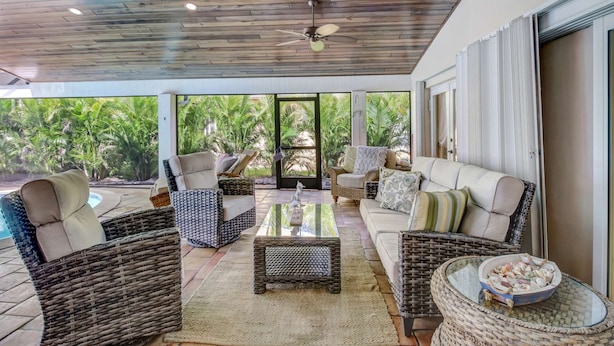 Casa (1034 Dolphin Dr) | Soggiorno