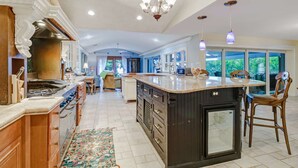 Casa (1034 Dolphin Dr) | Cucina privata