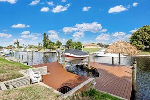 House (1201 SE 32nd Ter) | Property grounds - 1201 SE 32nd Ter (Cape Coral)