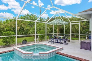 House (124 SE 28th Ter) | Pool