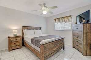 Casa (1520 SW 43rd St) | 3 habitaciones y wifi gratis