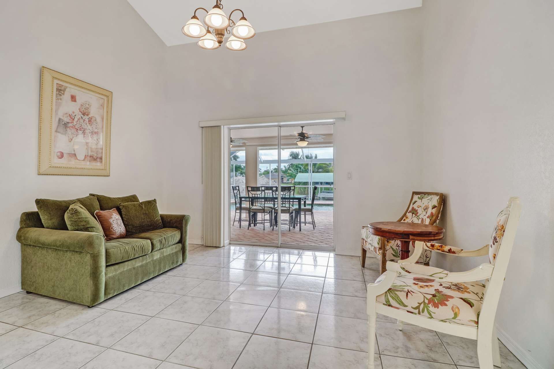 House (1520 SW 43rd St) | Living room | TV