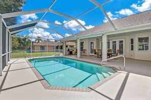 House (323 SE 17th St) | 3 bedrooms, free WiFi