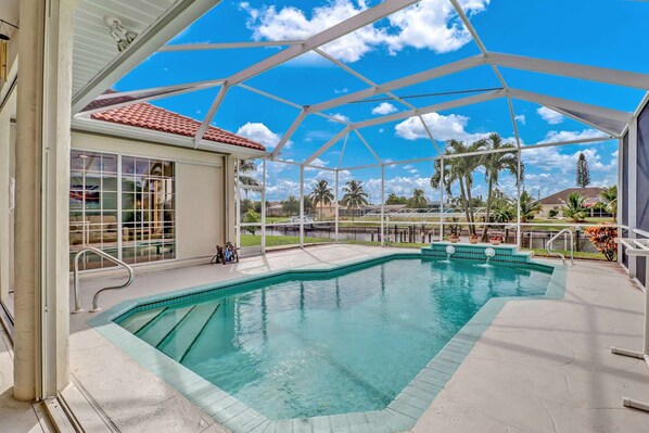 Maison (1226 SE 20th ST) | Piscine