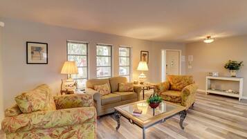 House (2216 Everest Parkway) | Living room | Flat-screen TV, DVD player