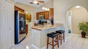 House (2721 SW 42nd LN) | Private kitchen | Fridge, microwave, dishwasher, coffee/tea maker