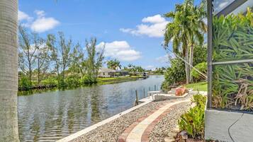 House (4935 SW 20th PL) | Property grounds