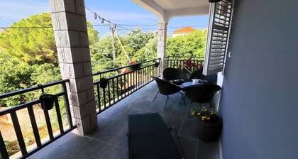 Apartment Marjana Prižba - Two Bedroom Apartment with Terrace and Partial Sea View