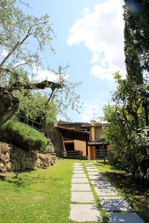 Exterior - Tuscan villa in the Chianti hills (Terranuova Bracciolini)