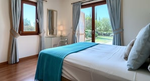 3 chambres, fer et planche à repasser, Wi-Fi gratuit, draps fournis