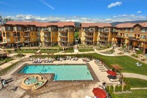 Piscine extérieure, piscine chauffée