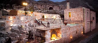 Private stone built villa.Pool and a truly magical view to the white mountains