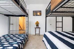 3 bedrooms, iron/ironing board, free WiFi, bed sheets