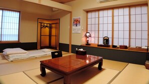 Room - Hayakawaya (Mitsuke)
