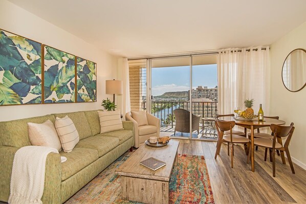 Una Smart TV, un reproductor de DVD