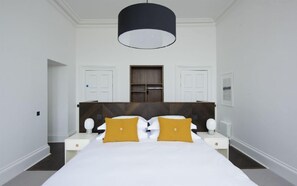 1 slaapkamer, een bureau, wifi