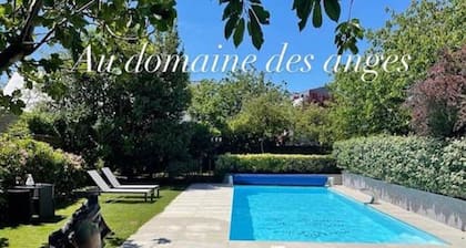 Gßte avec SPA enterré privatif dans le gßte et piscine chauffée à partager