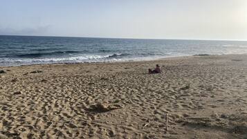 Una spiaggia nelle vicinanze