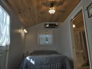 1 habitación, escritorio, wifi gratis y ropa de cama 