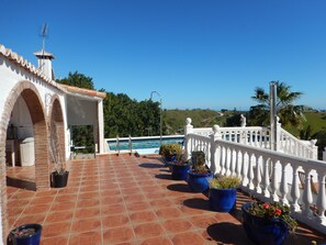 Terrace/patio - Peace and nature - beach, restaurants and shops a few minutes (Benajarafe)