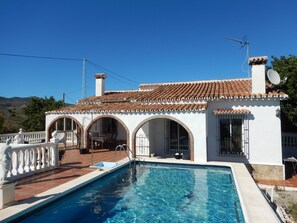 Utomhuspool