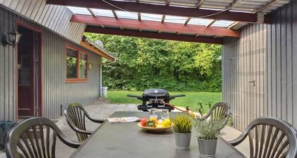 4 bedroom lovely home in Hemmet