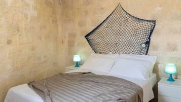 1 Schlafzimmer, BĂŒgeleisen/BĂŒgelbrett, WLAN, BettwĂ€sche