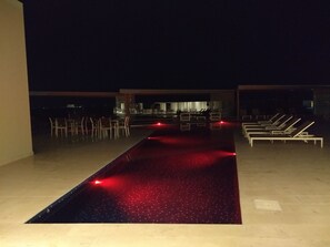 Outdoor pool, a heated pool -  Prime location!!! (Playa del Carmen)