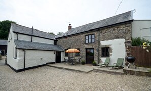 Exterior - 5 Bed in Middle Marwood (oc-stepps) (Marwood)