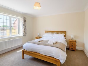 3 bedrooms, free WiFi, bed sheets
