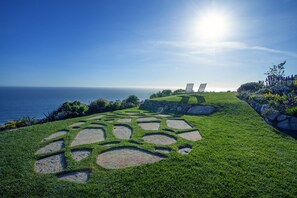 Property grounds - Malibu Ocean View Estate (Malibu)