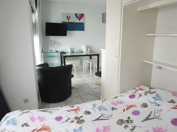 1 bedroom, WiFi, bed sheets, wheelchair access