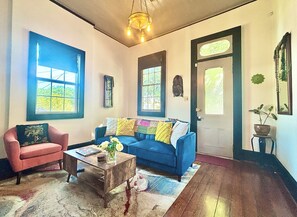 Smart-TV, Bücher, Computerbildschirme