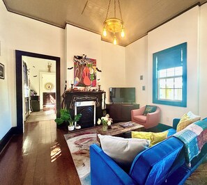 Smart TV, books, computer monitors