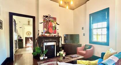 Charming Hideaway - Walk to French Quarter