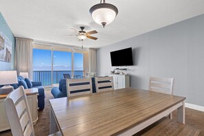 تناول الطعام