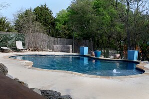 Pool - Beautiful Log cabin overlooking a meadow (Pipe Creek)