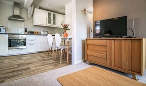 Fridge, microwave, oven, stovetop - Upper Beeches, Oakhill, Somerset (Oakhill)
