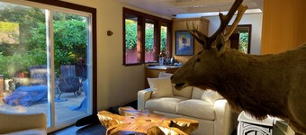 Romantic Cottage Guesthouse Carmel-By-The-Sea -Private Spa, Gardens, on 23 Acres