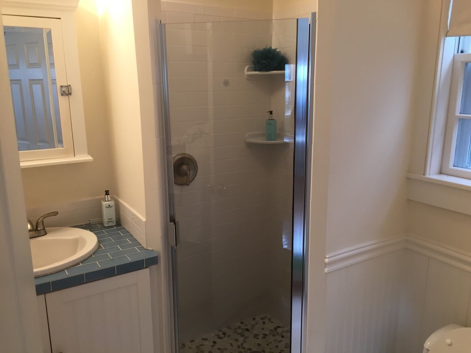 Dusche, Haartrockner, Seife, Shampoo