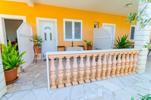 Terrace/patio - Apartments Ivana (TR) -Studio with Terrace ( A2) (Trogir)